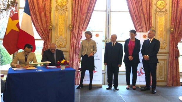  Tập đoàn FLC thỏa thuận mua 24 máy bay A321NEO của Airbus